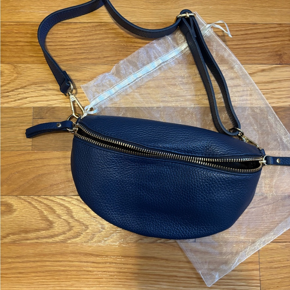 NWT Leather belt bag fanny pack Debbie Katz